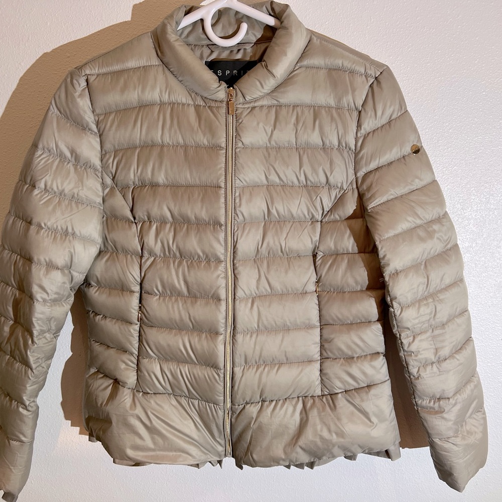 Gorgeous Esprit Jacket from France. Size Medium/10. Light Gold Color.